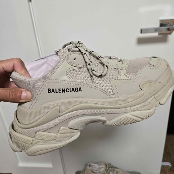 Balenciaga Triple S Beige Size 7 - Picture 4 of 4